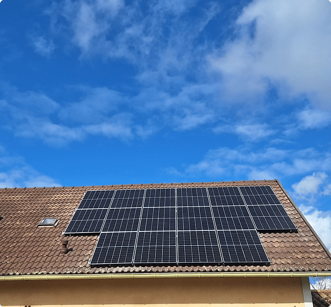 Maison équipée par notre installation panneaux photovoltaïques