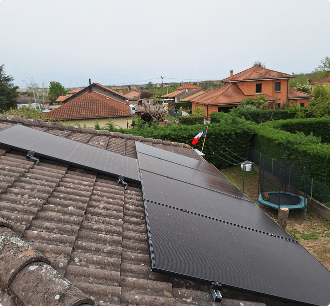 Maison équipée par notre installation panneaux photovoltaïques